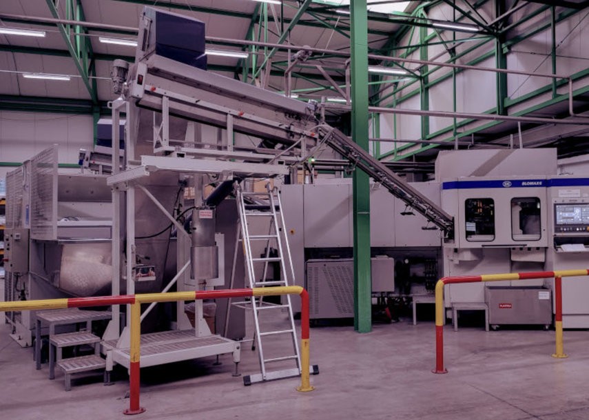 KHS MODERNIZES THE CONTROL UNIT ON ITS STRETCH BLOW MOLDER